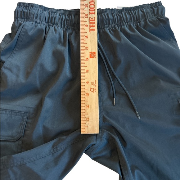 NWT MENS GEORGE AT THE KNEE CARGO BLACK SHORTS SIZE 27 INCH WAIST 9 INCH INSEAM. - Picture 11 of 11